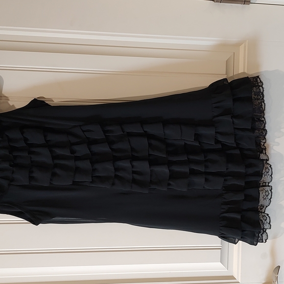 Girls Small Ruffle Dress - Picture 2 of 3